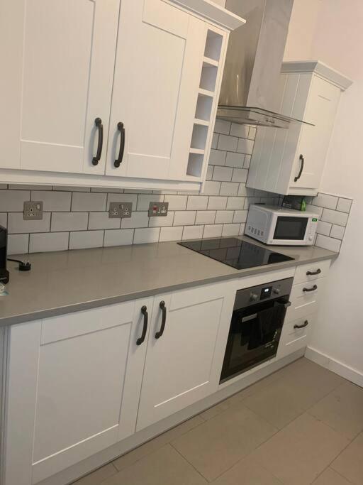 Recently Refurbished Apt Central Mk Free Parking Milton Keynes Exteriér fotografie
