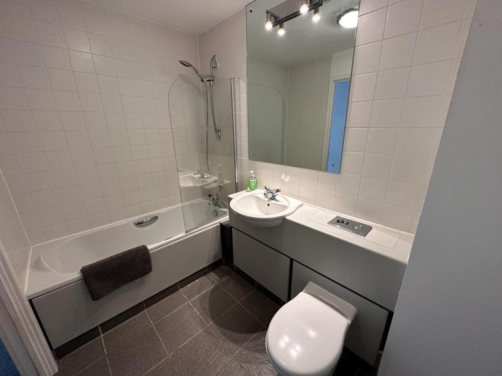 Recently Refurbished Apt Central Mk Free Parking Milton Keynes Exteriér fotografie